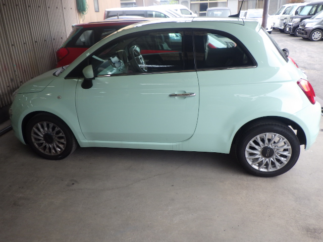 フィアット500（Fiat500）の左後部を修理しました。